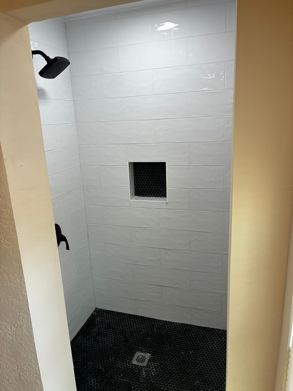 Building Photo - 2738 Riverside Ave