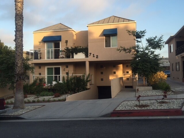 Building Photo - 712 pacific street
