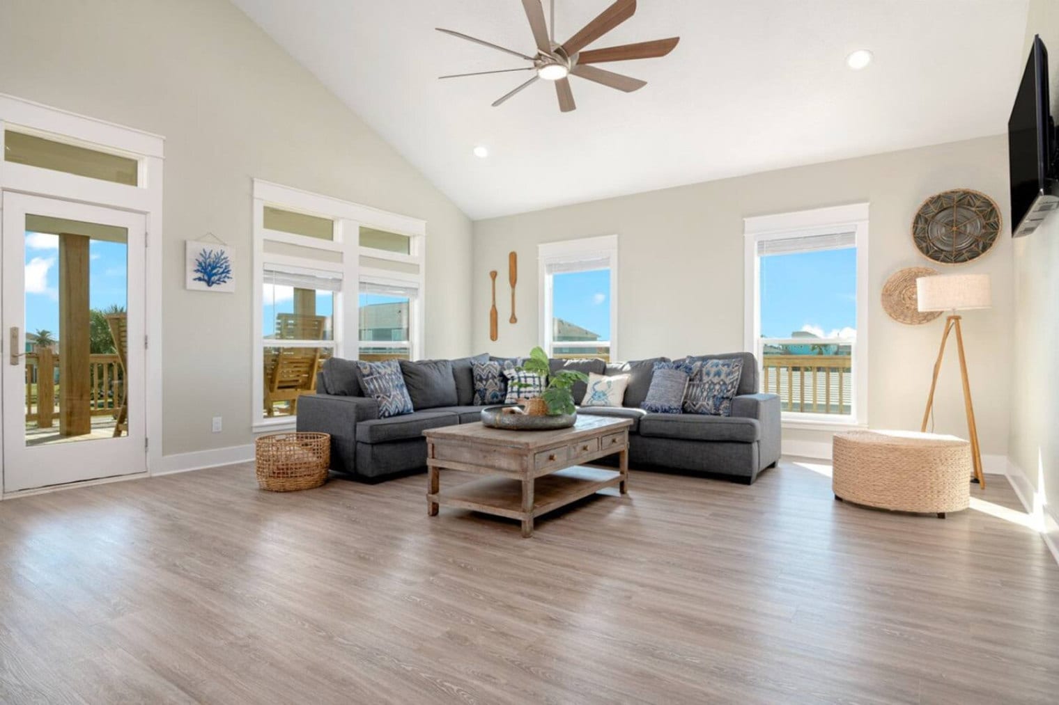 Building Photo - 1973 Ave H