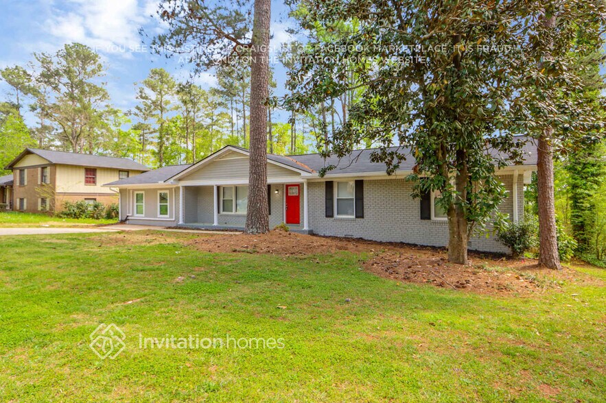 Primary Photo - 4240 Newcomb Rd