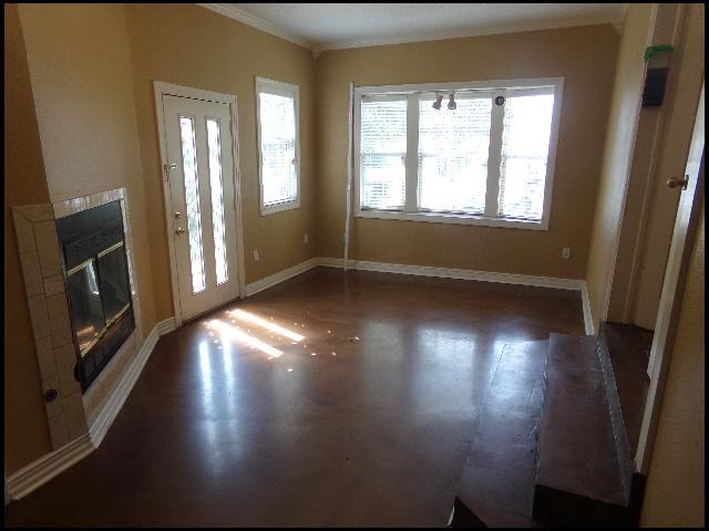 Building Photo - 1217 Look St