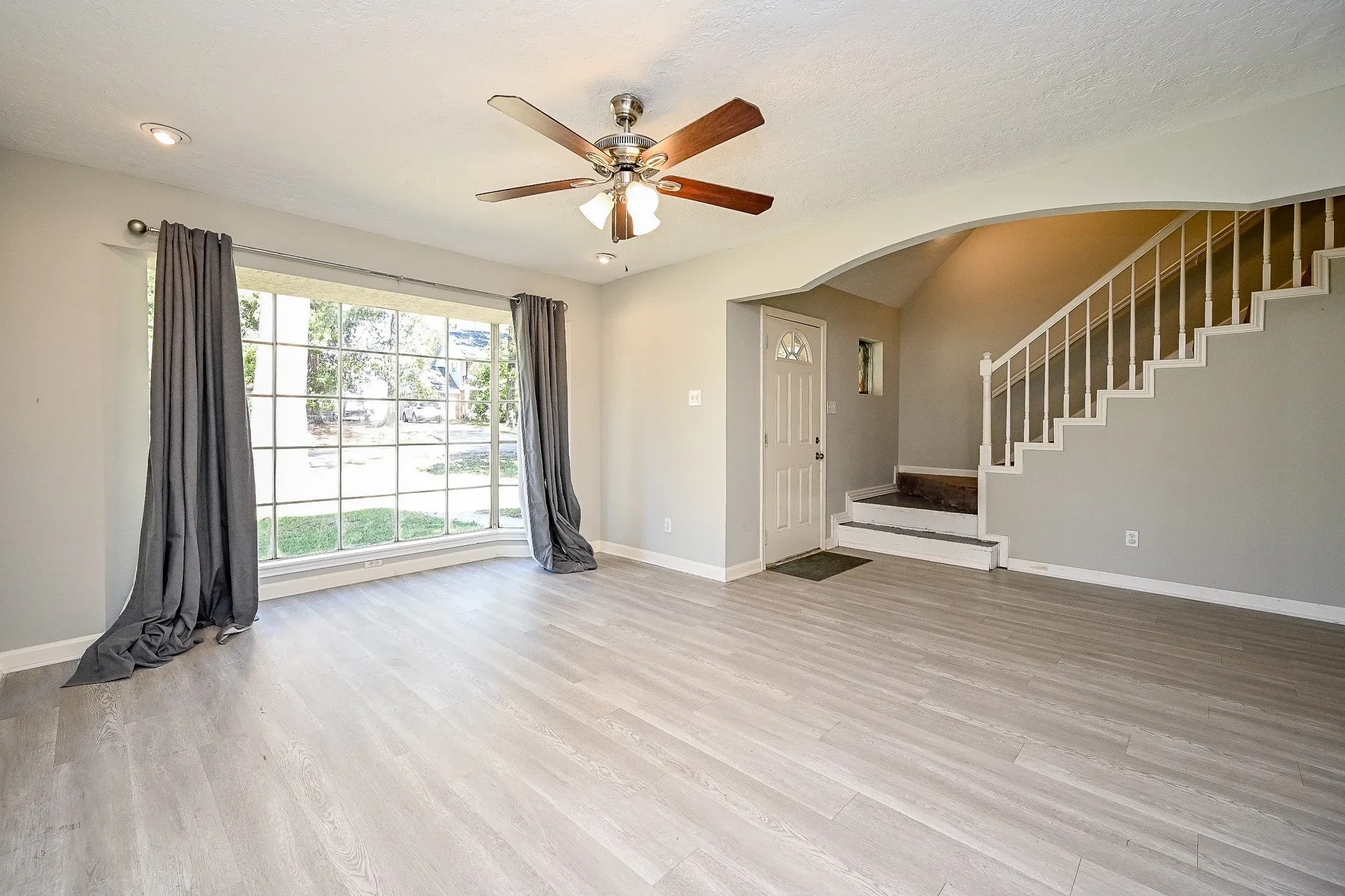 Living Room - 602 Mobile Ct