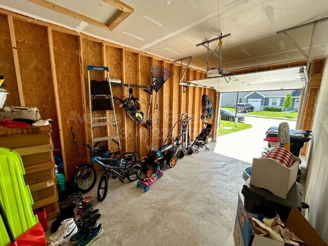 Building Photo - 514 Rolling Meadow Dr