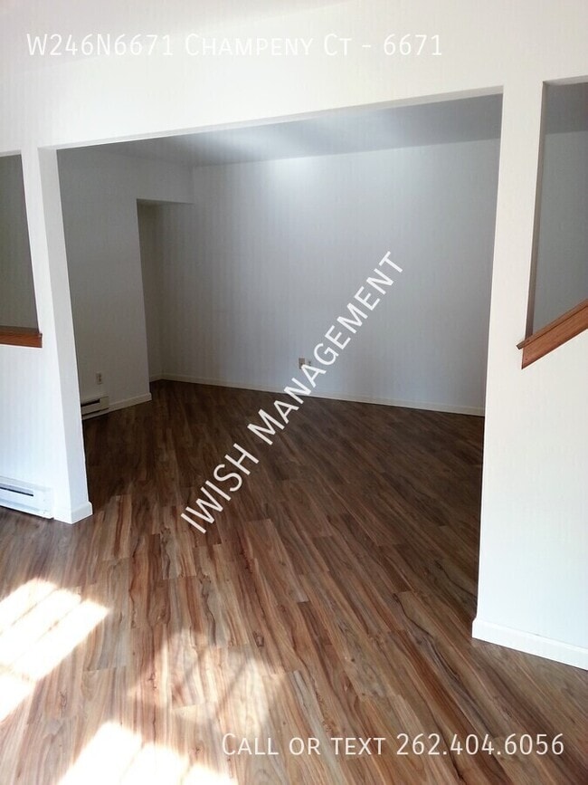 Building Photo - W246N6671 Champeny Ct