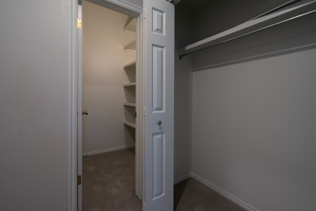 Building Photo - 2 Bedroom & 2 Bath Available in St. George!
