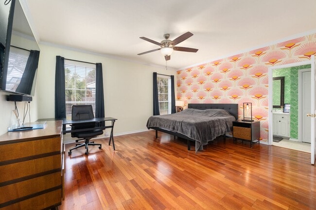 Building Photo - 2222 W University Ave