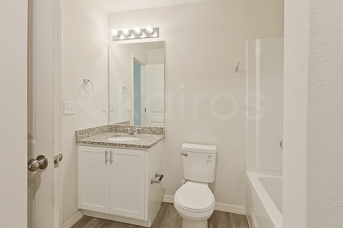 Building Photo - 27008 Anthony Ave