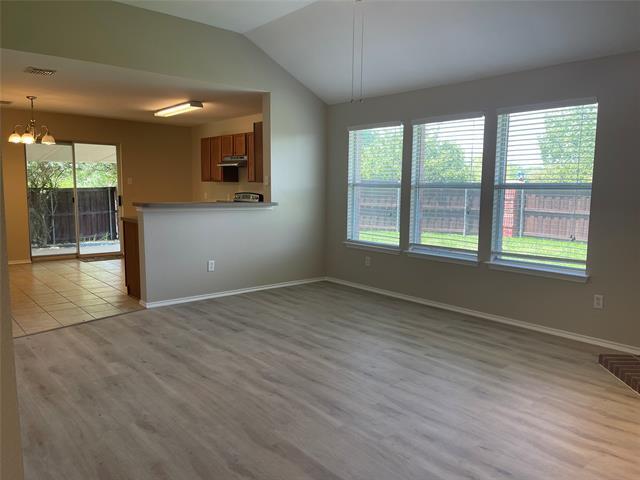 Building Photo - 523 Robinwood Rd