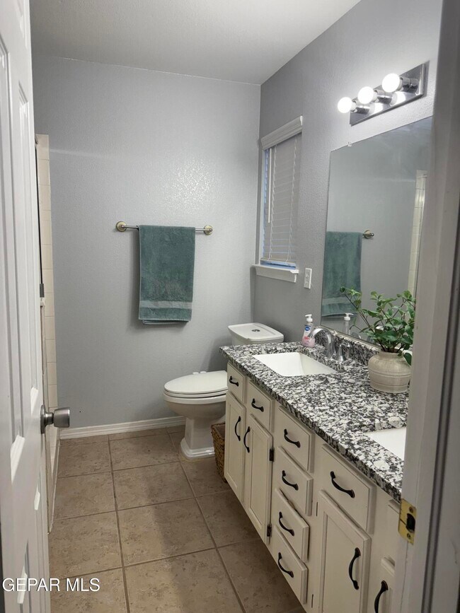 Building Photo - 12253 Holy Springs Ct