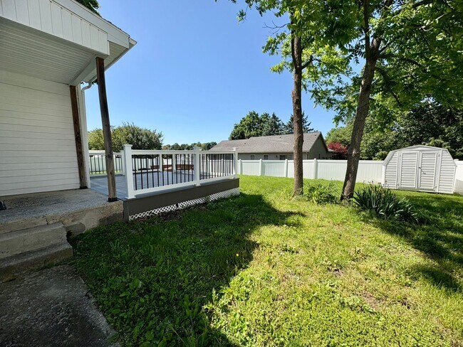 Building Photo - 4 Bedroom 2 Bathroom in Harrisburg!