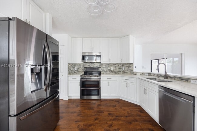 Building Photo - 8317 Bermuda Sound Way