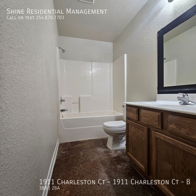 Building Photo - 1911 Charleston Ct