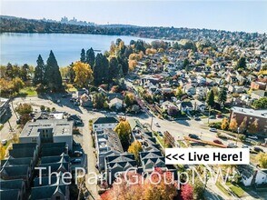 Building Photo - Gorgeous Green Lake TH – 1 Block to Lake
