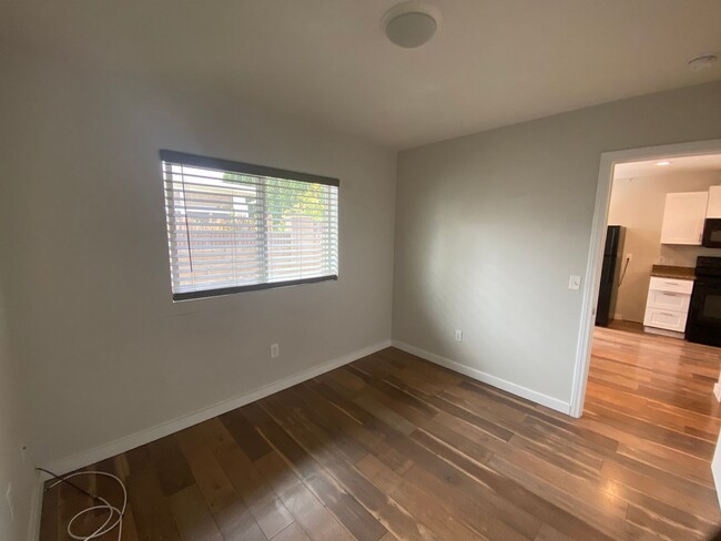 Building Photo - 1 Bed, 1 bath single story ADU in Central ...