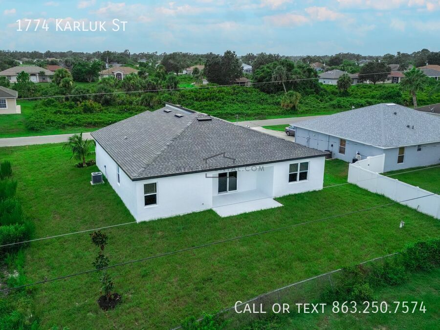 Building Photo - 1774 Karluk St