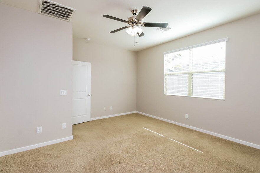 Building Photo - 4235 W Dayflower Dr