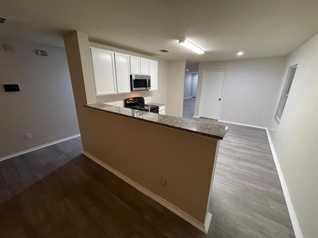 Building Photo - 1512 Queens Brook Ln