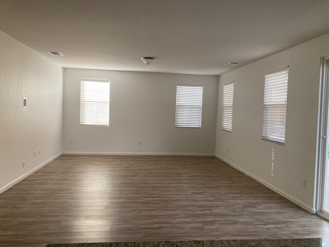 Building Photo - 237 Willows Quest Dr