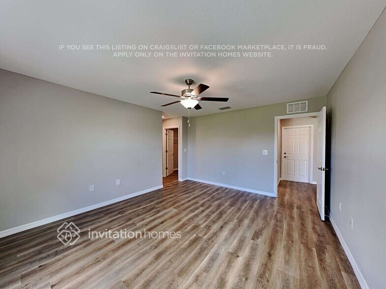 Building Photo - 845 NE 6th Pl