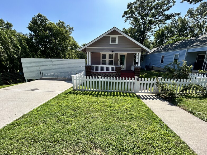 Primary Photo - 117 N Arlington Ave