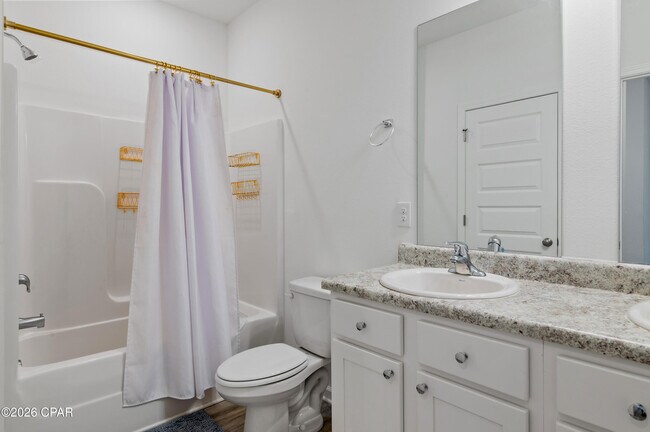 Building Photo - 56 Silverthorn St