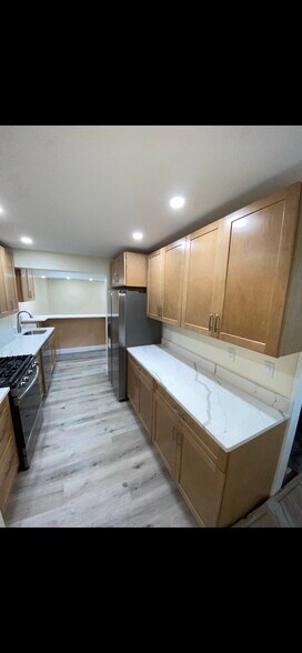 Building Photo - 26 Hazelwood St