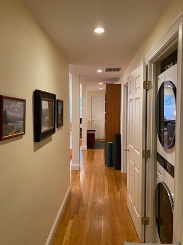 Building Photo - 85-87 Francis St