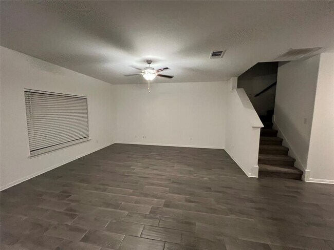 Building Photo - 18413 Quiet Range Dr