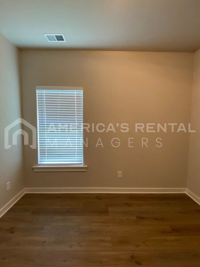 Building Photo - Home for Rent in Odenville, AL! Available to View with 48 Hours Notice!!