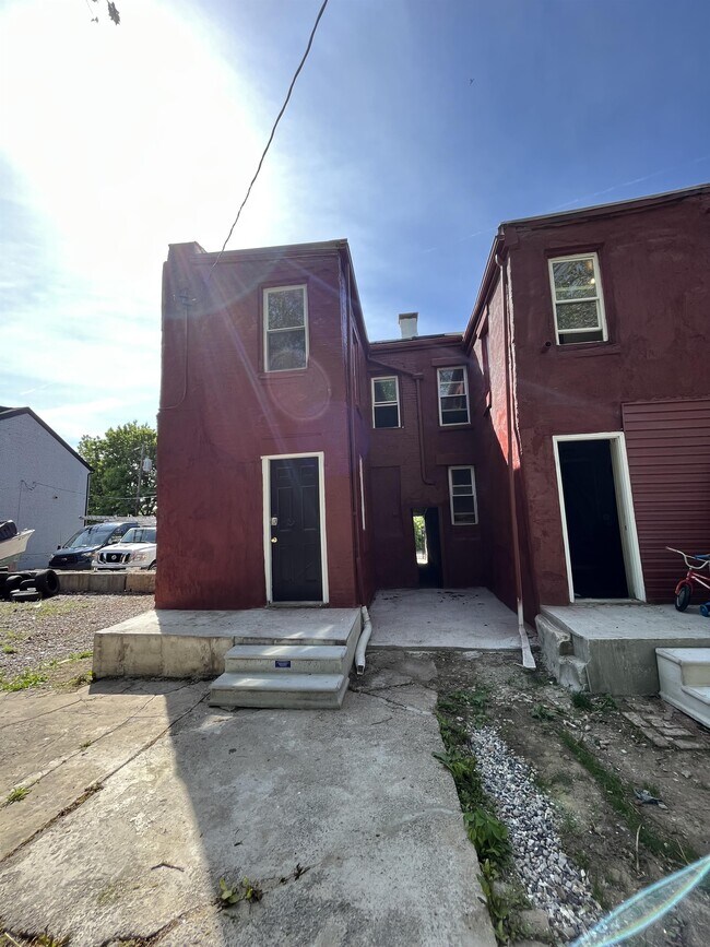 Building Photo - 231 Franklin Way