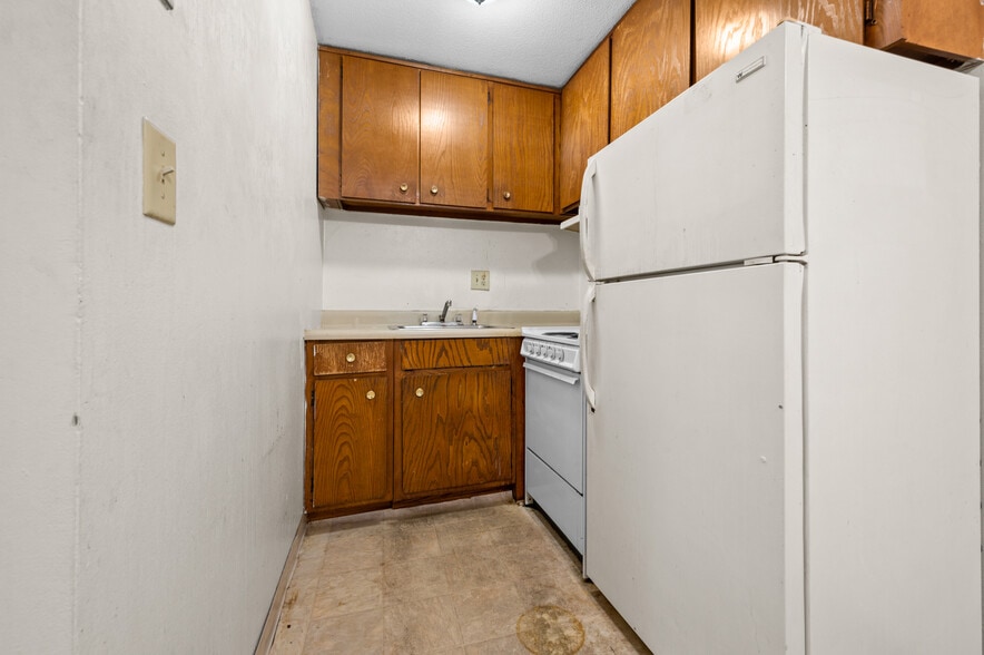 Building Photo - 24 Deerfield Ct