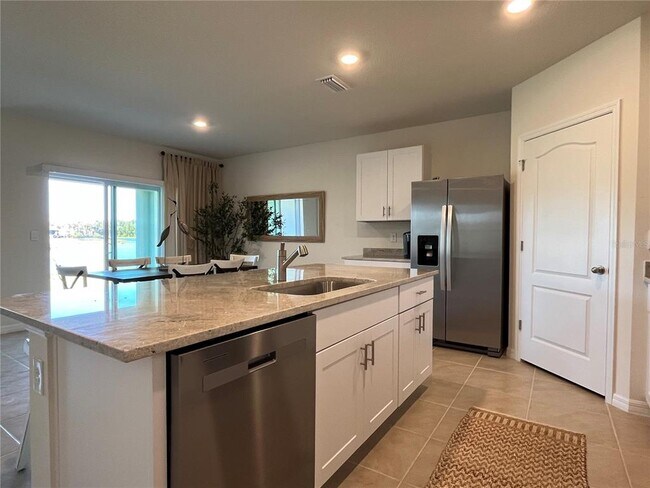 Building Photo - 2219 Lake Preserve Cir