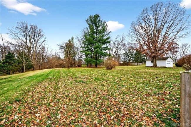 Building Photo - 275 Parker Dr