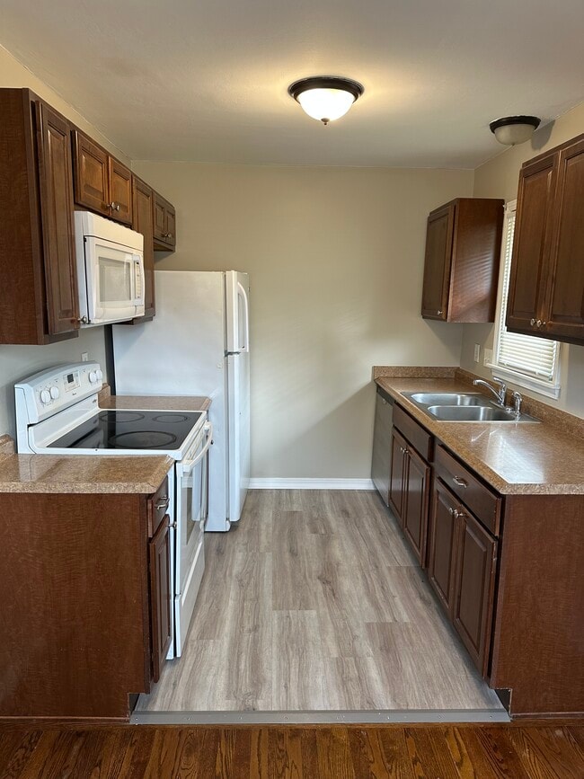 Building Photo - 4005 N Jackson Ave