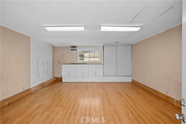 Building Photo - 17501 Victory Blvd