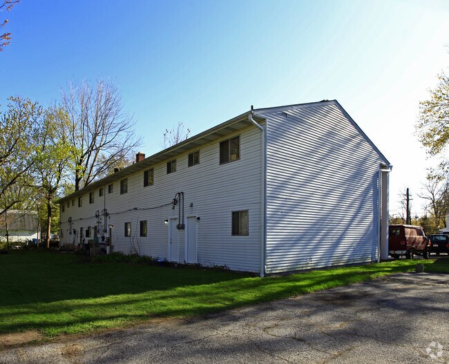 Building Photo - Smitty Apartments