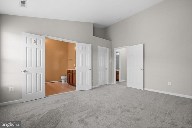 Building Photo - 7129 Water Oak Rd
