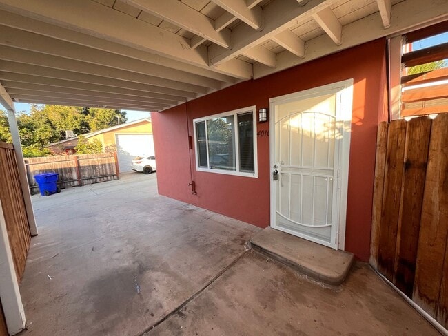 Building Photo - kl303r