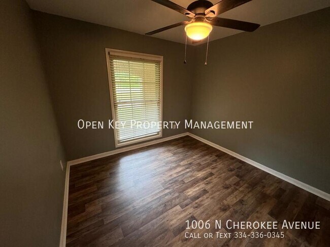 Building Photo - 1006 N Cherokee Ave