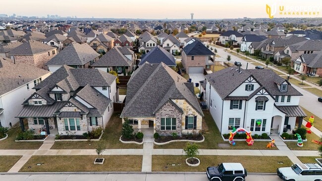 Building Photo - What's special