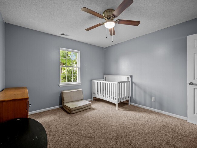 Building Photo - 1020 Furia Dr