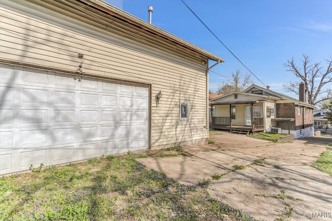 Building Photo - 7116 Edison Ave