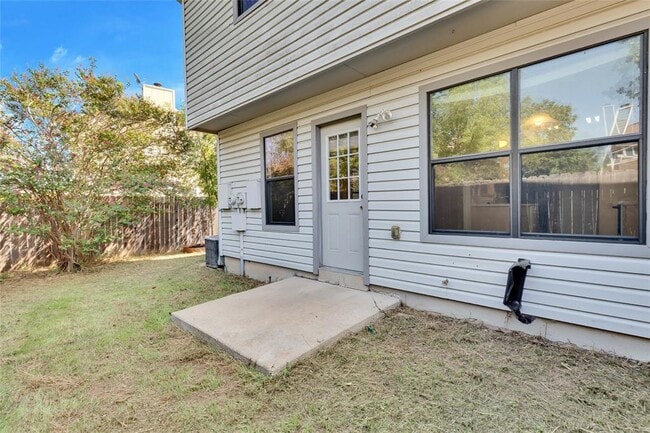 Building Photo - 8806 Springmail Cir