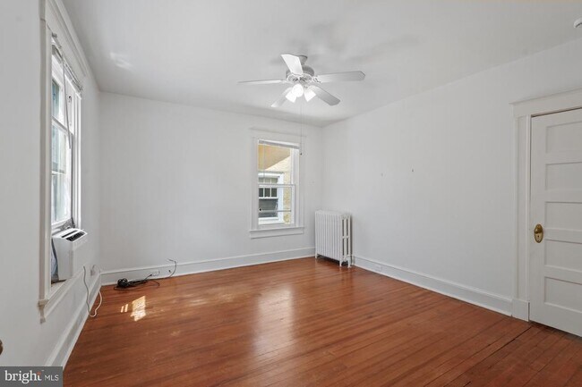 Building Photo - 5602 39th St NW