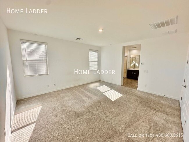 Building Photo - 23083 E Pegasus Pkwy