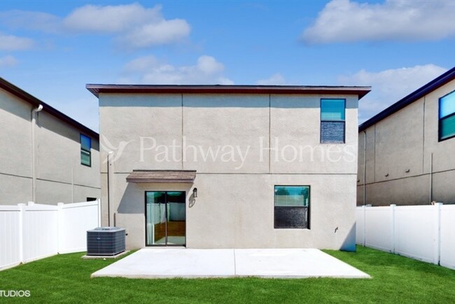 Building Photo - 11137 Hudson Hills Ln