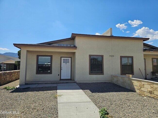 Building Photo - 7833 Mt Latona Dr