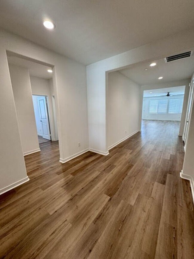 Building Photo - COMING SOON! Beautiful 4 bedroom Single St...