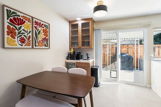 Building Photo - 10921 Polaris Dr