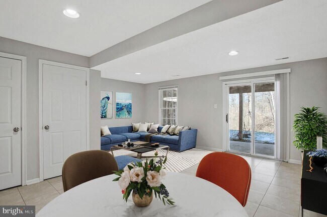 Building Photo - 8263 Berryfield Dr